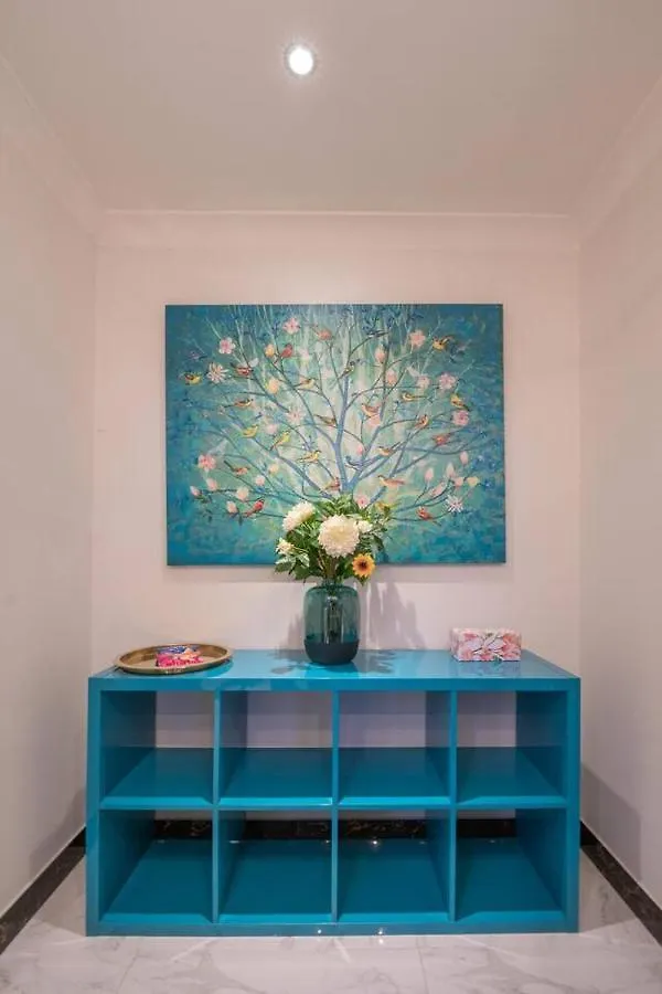 Luxury Living 2 Bedrooms 4 Beds 2B Athrooms In Southern Brisbane+ Parking Apartment Brisbane