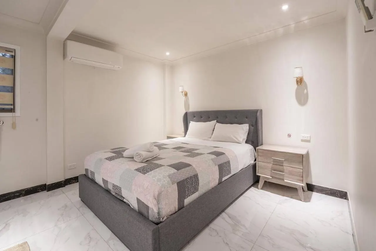 Luxury Living 2 Bedrooms 4 Beds 2B Athrooms In Southern Brisbane+ Parking Australia