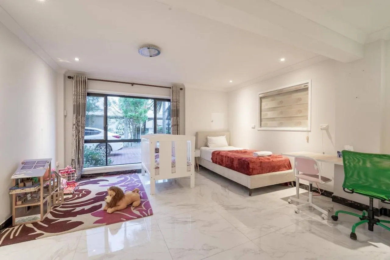 Apartment Luxury Living 2 Bedrooms 4 Beds 2B Athrooms In Southern Brisbane+ Parking Australia
