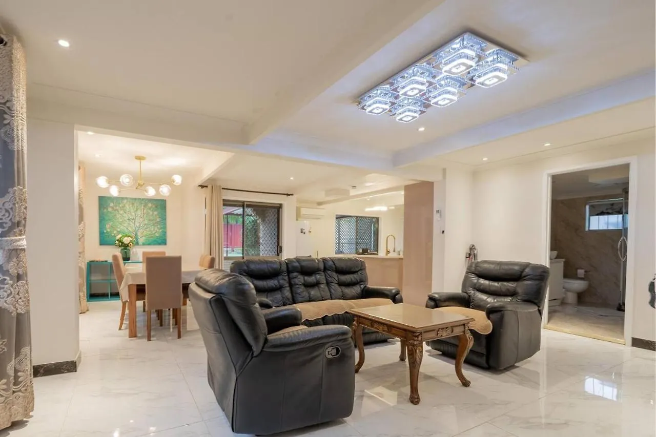 Apartment Luxury Living 2 Bedrooms 4 Beds 2B Athrooms In Southern Brisbane+ Parking