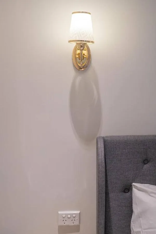Luxury Living 2 Bedrooms 4 Beds 2B Athrooms In Southern Brisbane+ Parking Apartment
